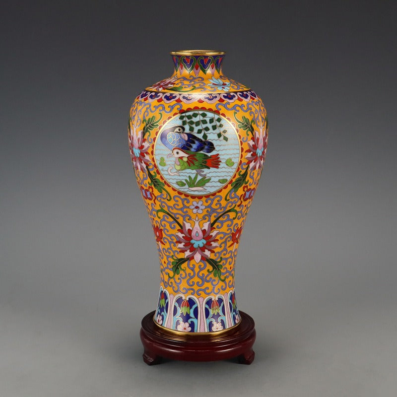 Traditional Chinese Cloisonné Collectible Vase for Home & Gifting