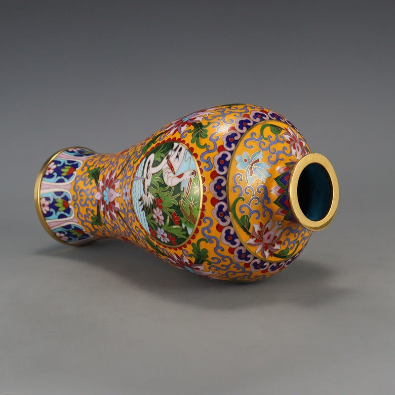 Traditional Chinese Cloisonné Collectible Vase for Home & Gifting